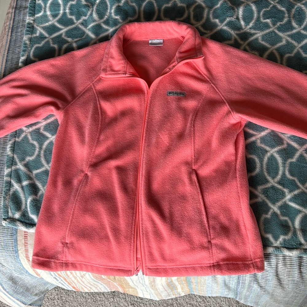 Columbia Zip up. Women’s XL. Worn once.